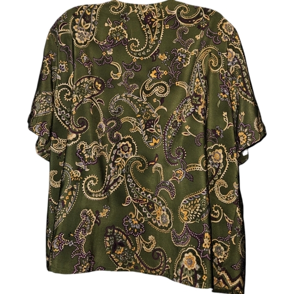 TR Bentley Plus Short Sleeve Top W/ Shoulder Pads - Picture 2 of 3